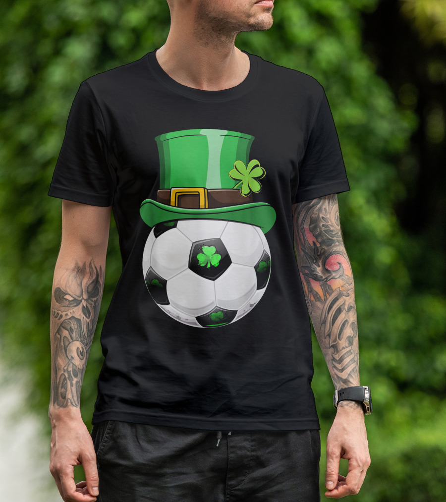 Leprechaun Soccer Funny St. Patrick's Day Hat With Shamrock Soccer Ball T-Shirt