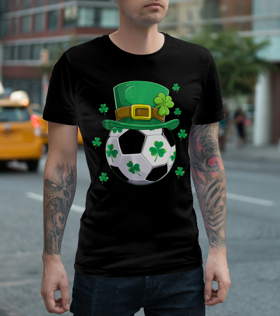 Leprechaun Hat Shamrock Soccer Ball St Patricks Day T-Shirt