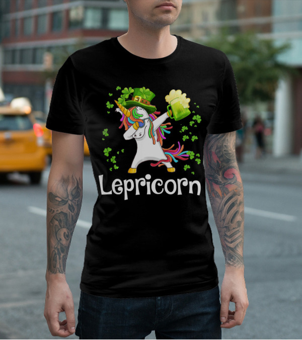 Lepricorn Beer Mug Shamrocks Rainbow Unicorn St. Patrick's Day T-Shirt