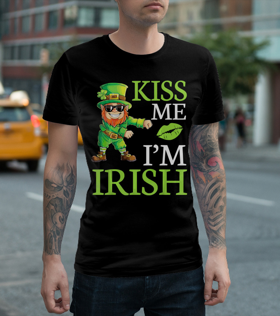Kiss Me I'm Irish Cool Leprechaun Flossing T-Shirt