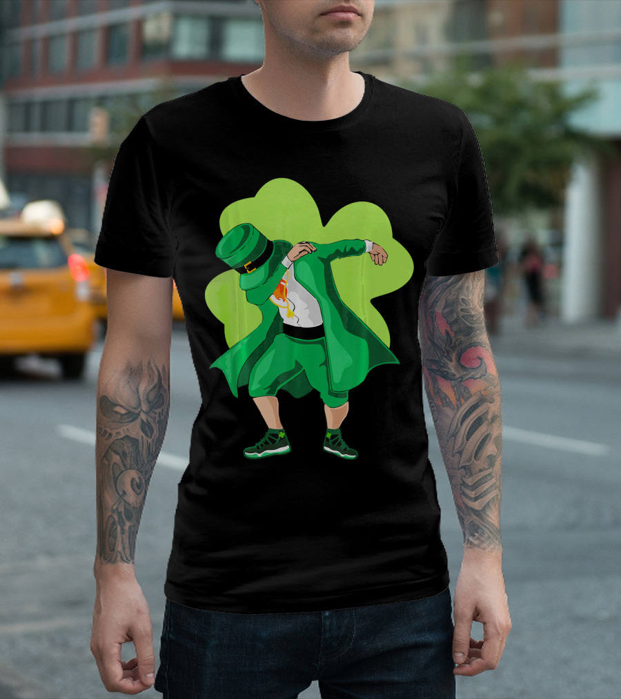 St. Patrick's Day Dabbing Leprechaun with Shamrock Background T-Shirt