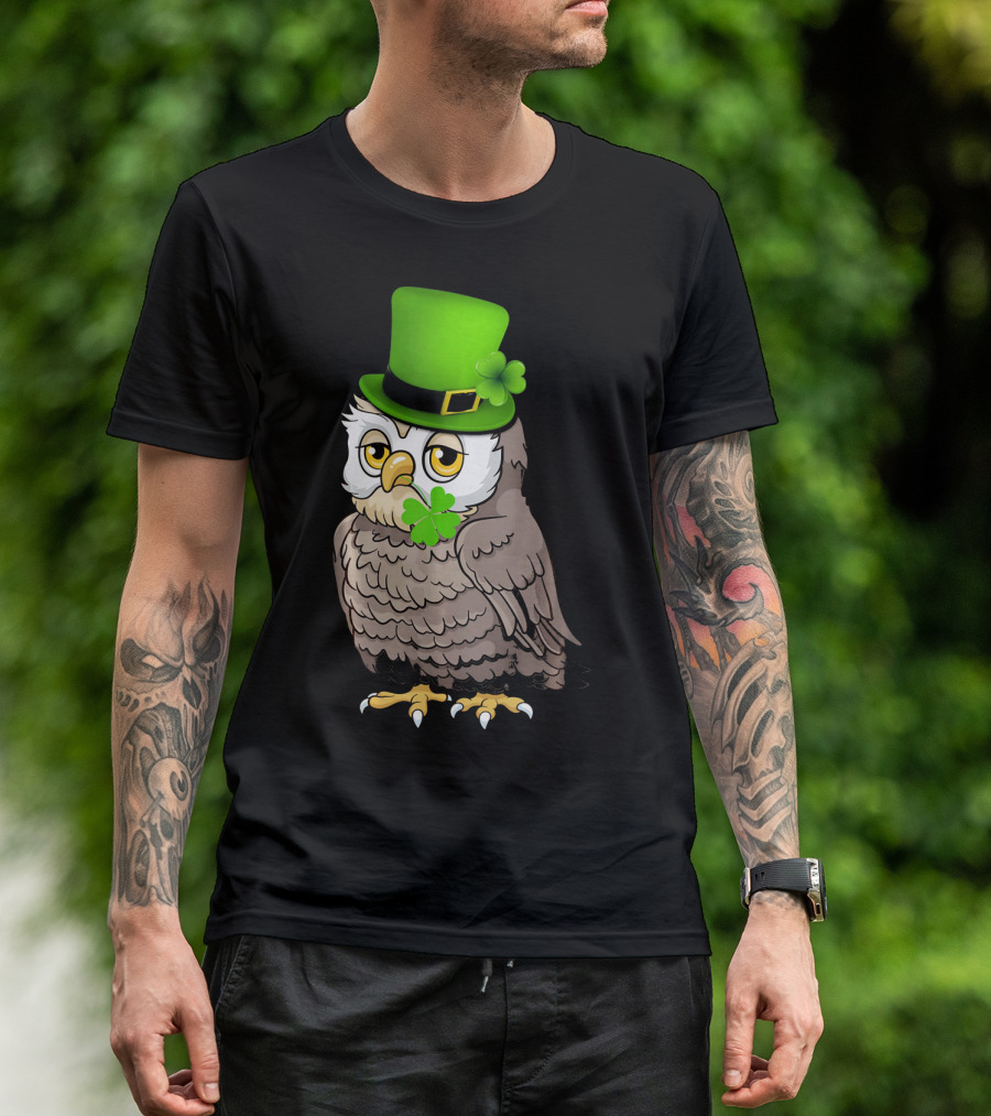 St Patricks Day Owl Wearing Green Hat With Shamrock Clove T-Shirt