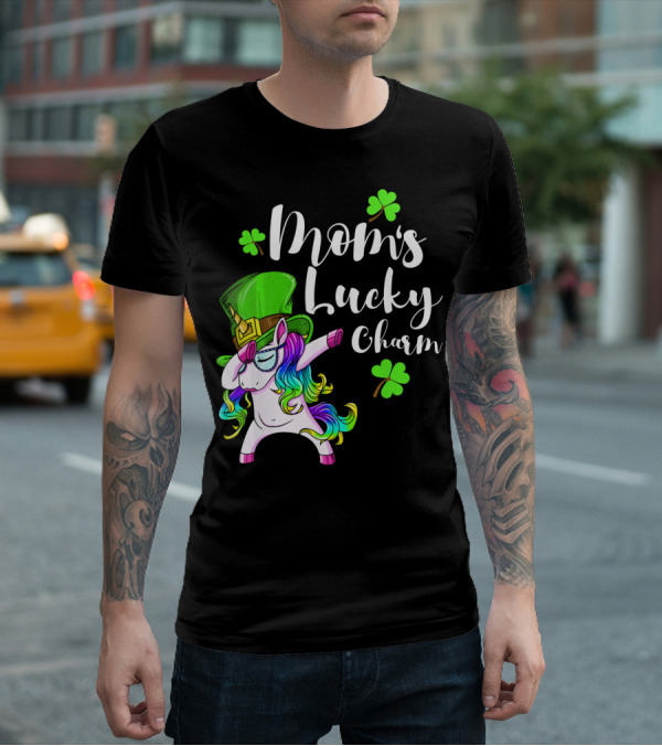 Mom's Lucky Charm St. Patricks Day Unicorn Irish Dance T-Shirt