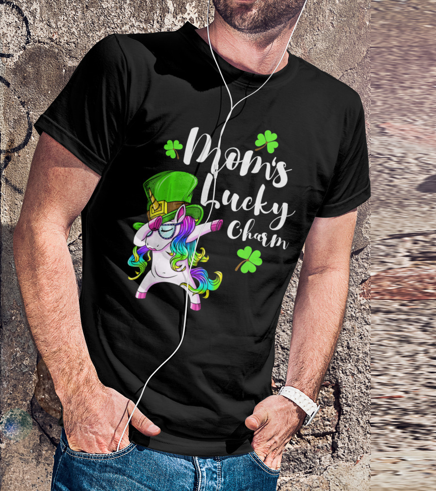 Mom's Lucky Charm St. Patricks Day Unicorn Irish Dance T-Shirt