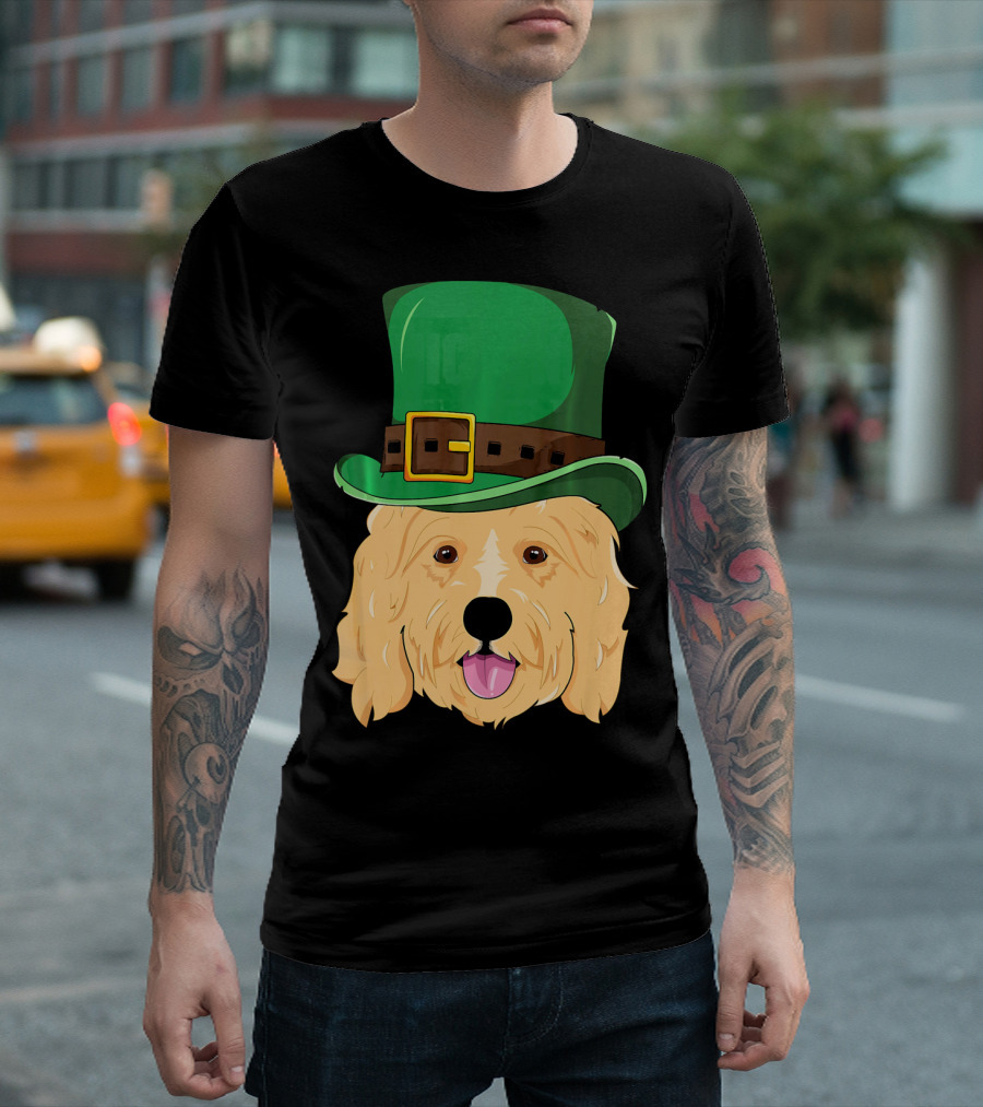 Golden Doodle St. Patrick's Day with Green Leprechaun Hat T-Shirt