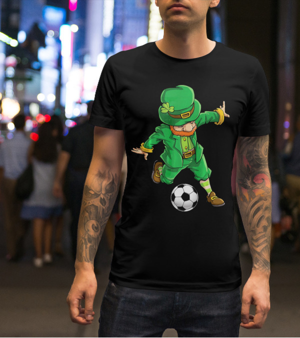 Leprechaun Playing Soccer St Patricks Day T-Shirt