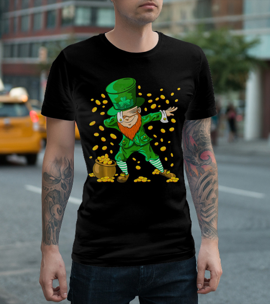 Dabbing Leprechaun With Gold Coins For St Patrick's Day T-Shirt