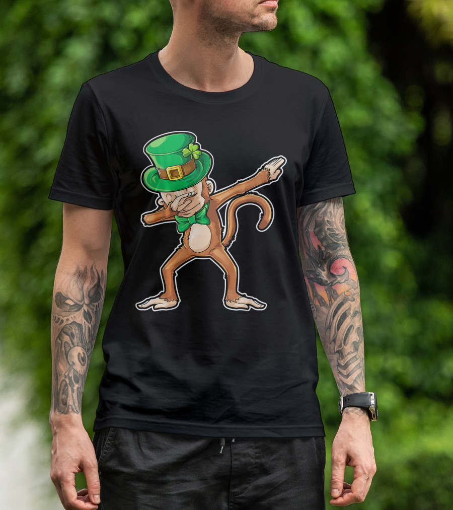 Dabbing Monkey St. Patrick's Day Leprechaun Hat Green Bow Tie T-Shirt