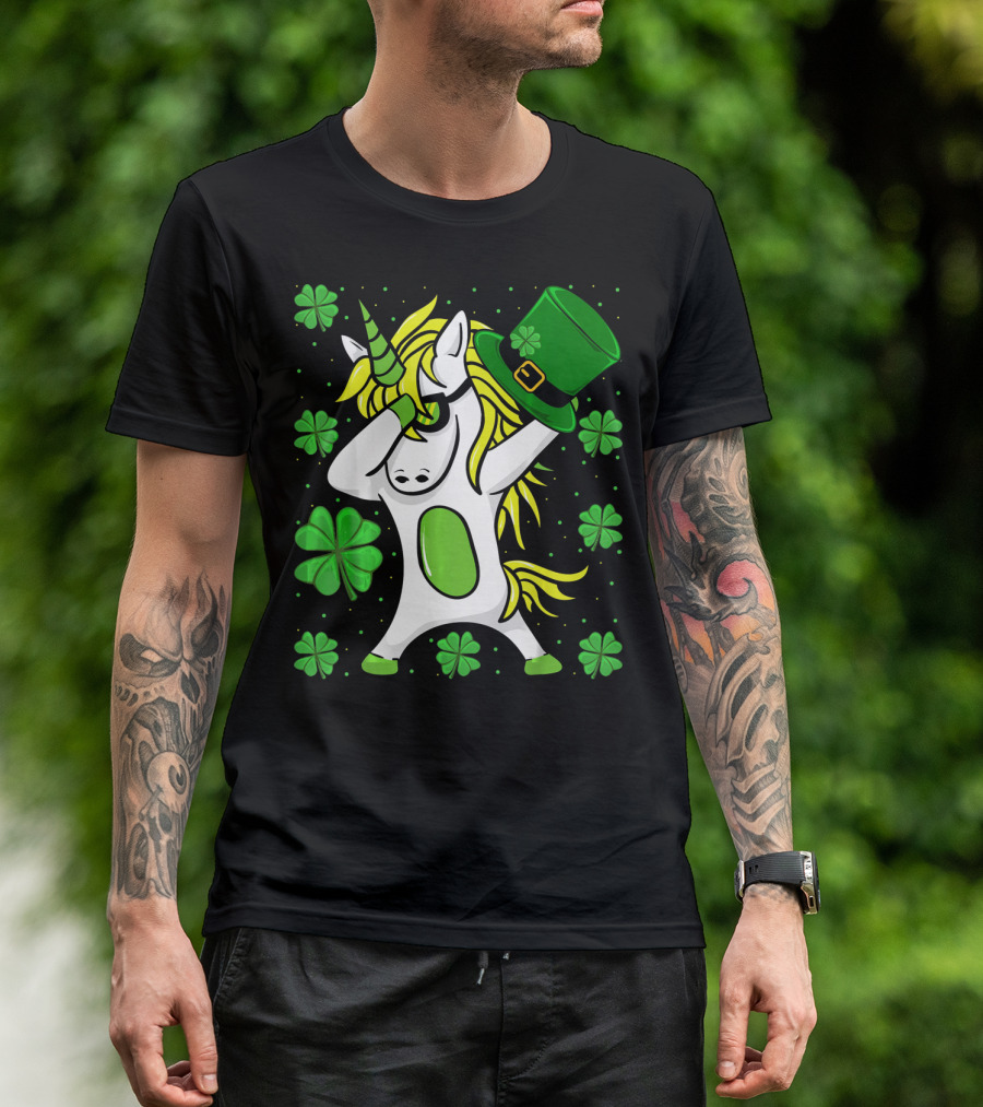 Funny Irish St Patricks Day Unicorn With Leprechaun Hat And Shamrocks T-Shirt