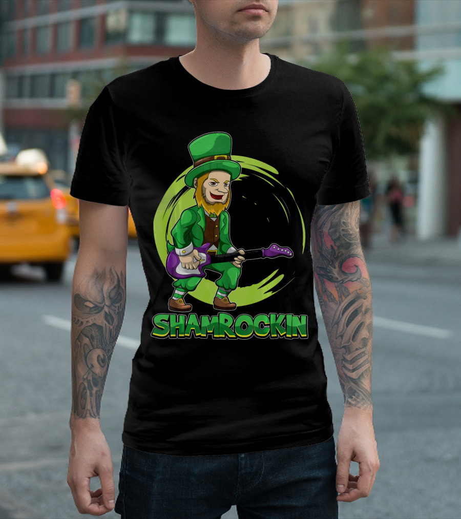 Shamrockin Leprechaun With E Guitar Rocking Celtic Style Green Circle Background T-Shirt