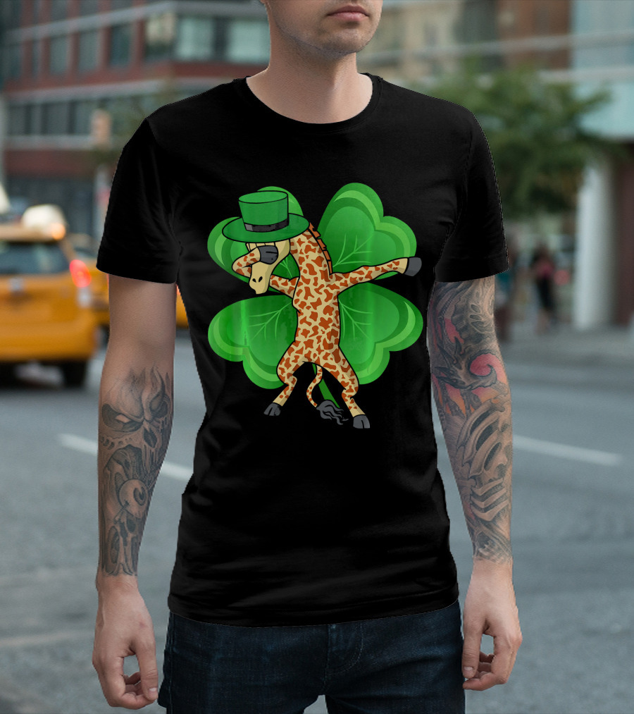 Dabbing Giraffe Leprechaun Shamrock St. Patrick's Day T-Shirt