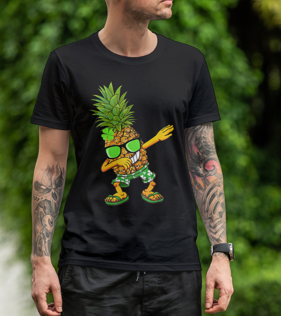 Pineapple Leprechaun Dabbing Clover Sunglasses St Patrick's Shorts T-Shirt