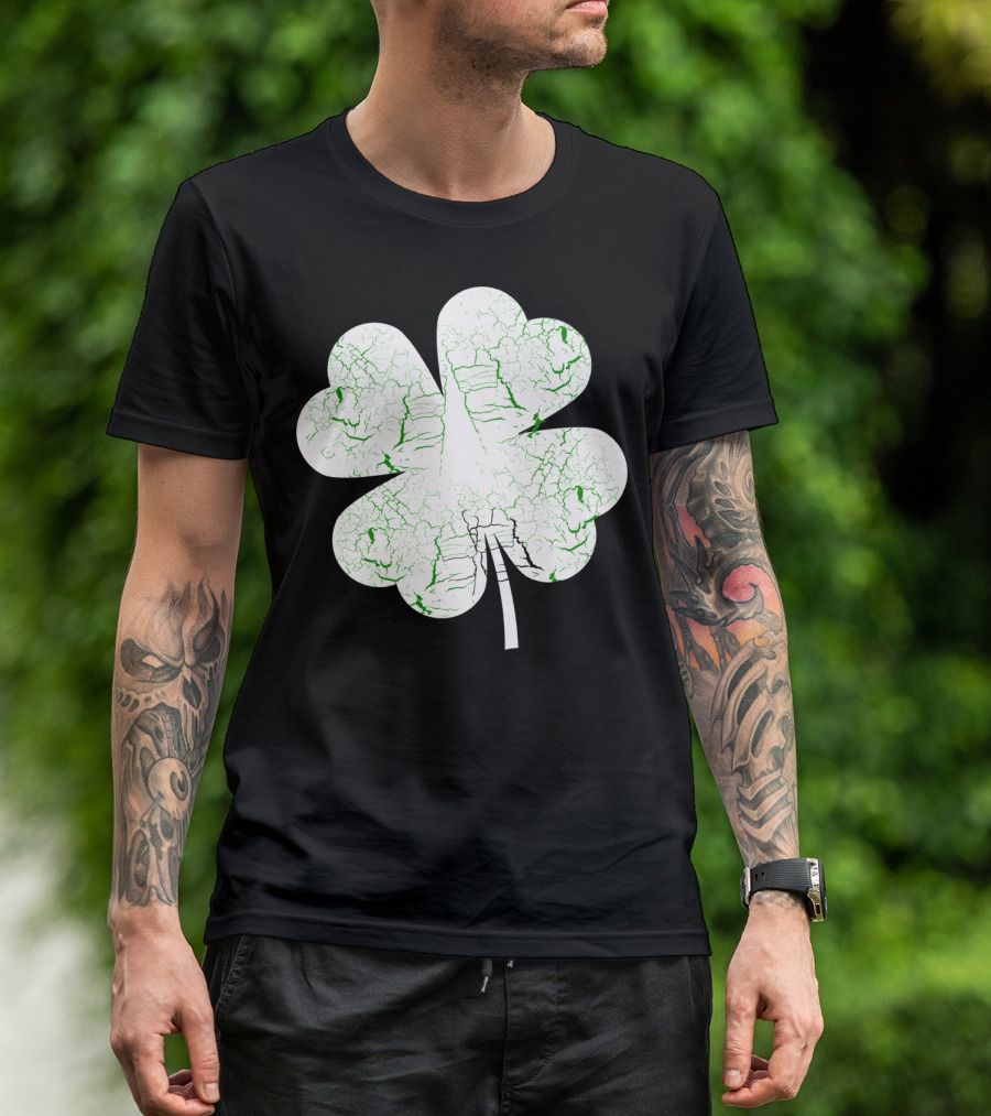 Distressed Green Textured Four Leaf Clover Luck T-Shirt