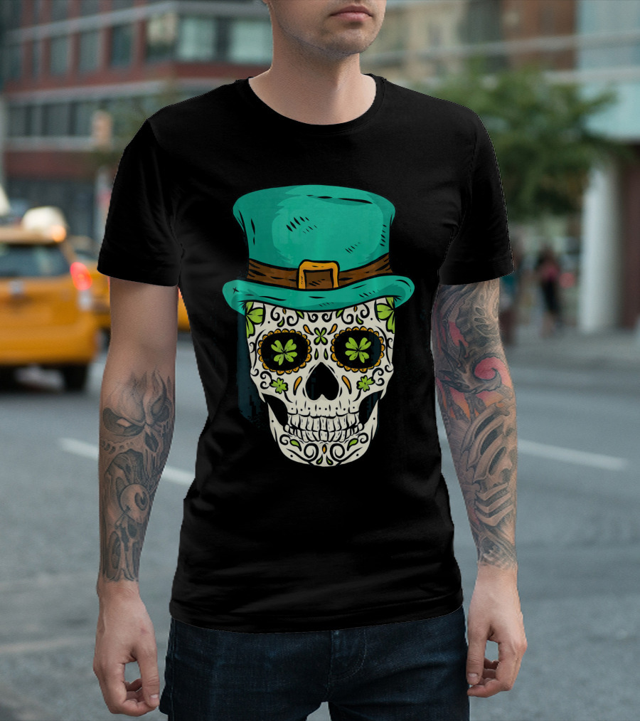 Lucky St. Patrick's Day Green Irish Skull With Celtic Shamrocks And Top Hat T-Shirt