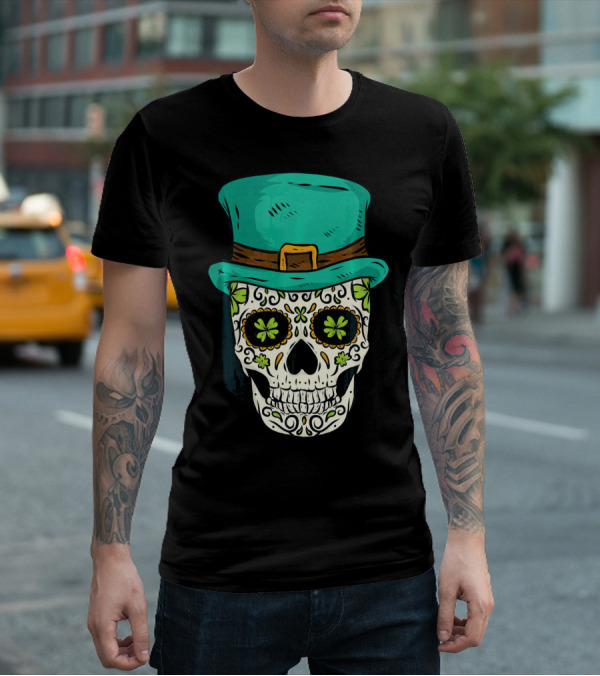 Lucky St. Patrick's Day Green Irish Skull With Celtic Shamrocks And Top Hat T-Shirt