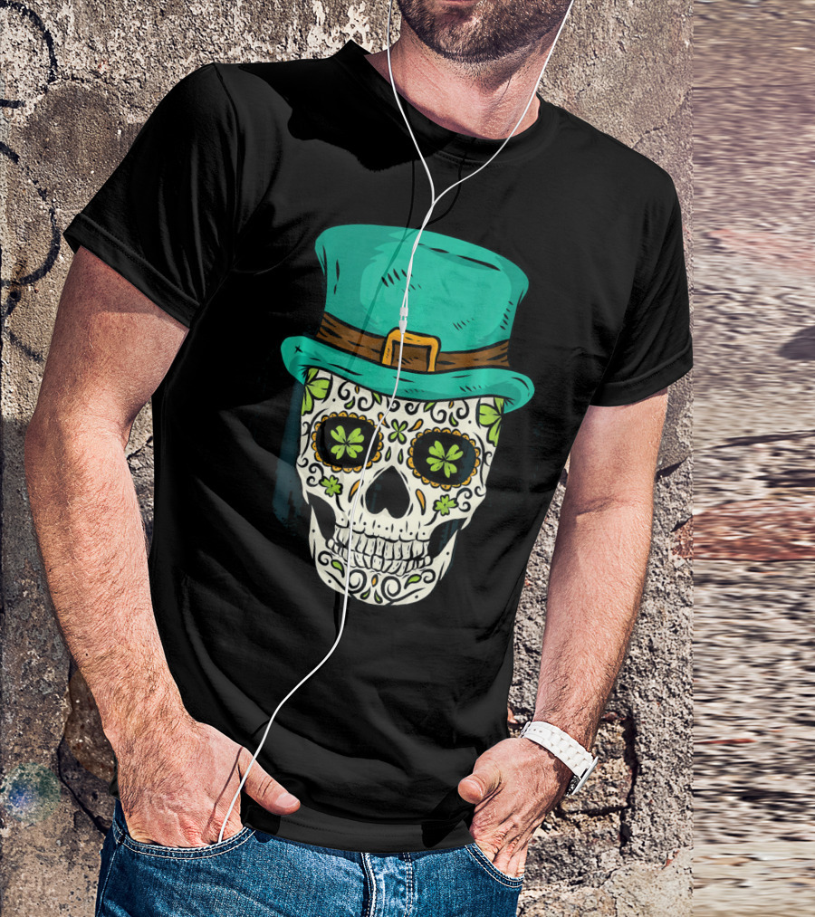 Lucky St. Patrick's Day Green Irish Skull With Celtic Shamrocks And Top Hat T-Shirt
