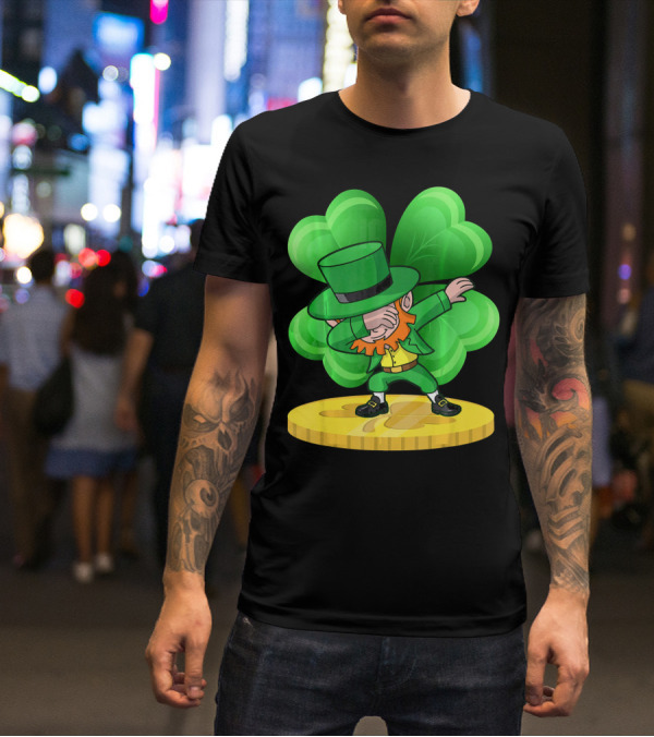 Irish St Patricks Day Dabbing Leprechaun On Shamrock Coin T-Shirt