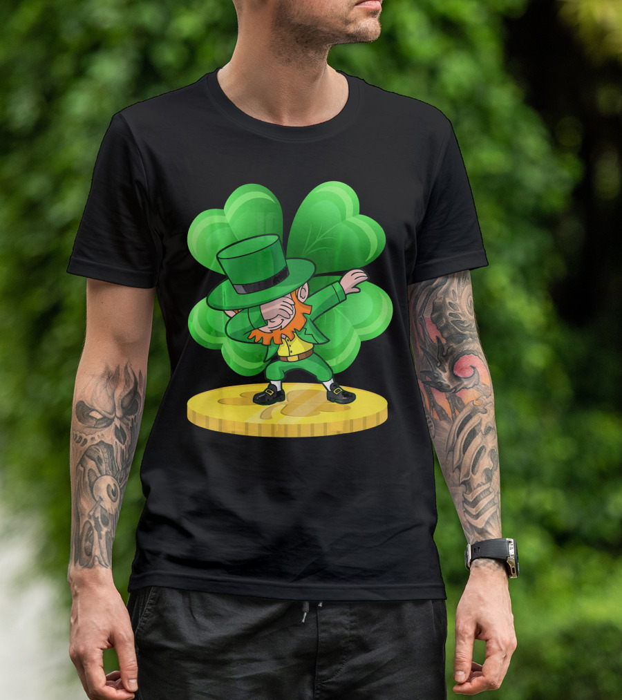 Irish St Patricks Day Dabbing Leprechaun On Shamrock Coin T-Shirt