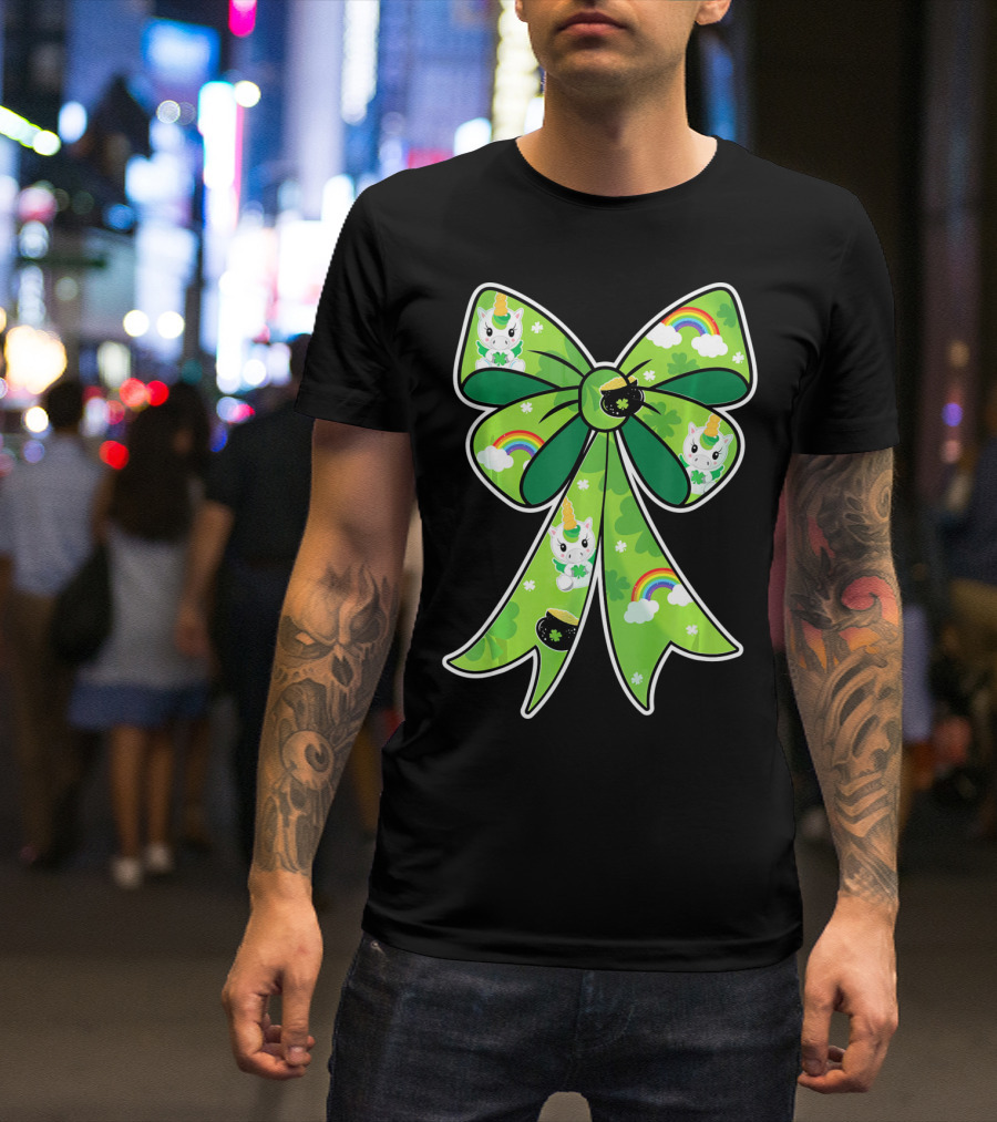 Girls St Patrick's Day Unicorn Bow With Rainbows And Shamrocks T-Shirt