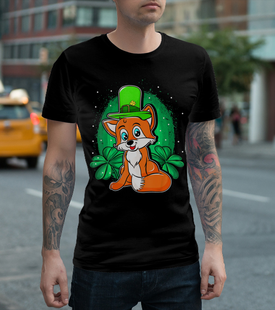 Four Leaf Clover Hat Fox Saint Patrick's Day T-Shirt