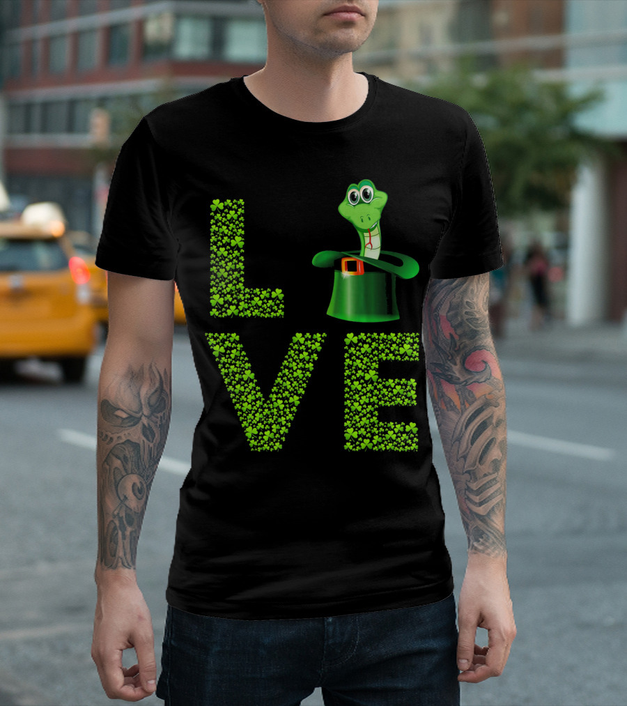 Love Snake St Patricks Day Shamrock Hat T-Shirt