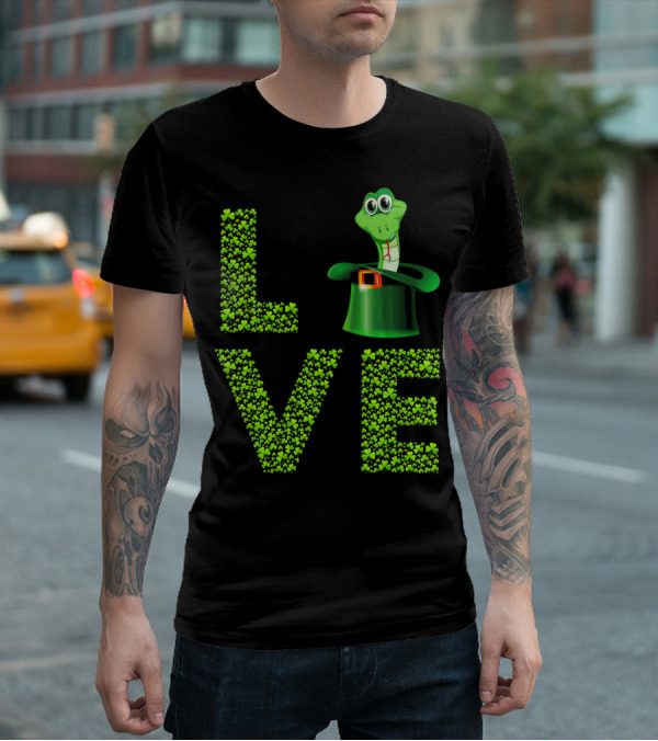 Love Snake St Patricks Day Shamrock Hat T-Shirt