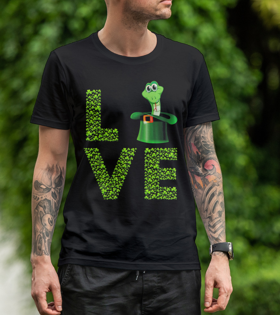 Love Snake St Patricks Day Shamrock Hat T-Shirt