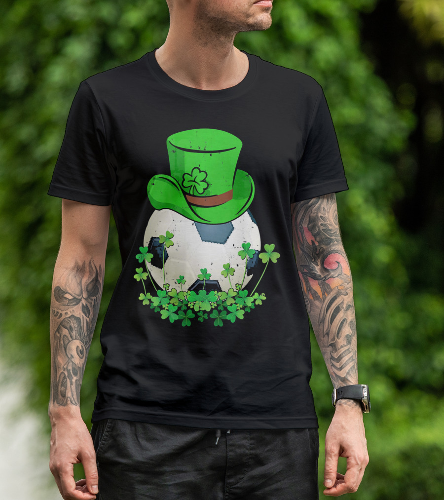 Shamrock Soccer Ball With Leprechaun Hat St Patricks Day T-Shirt