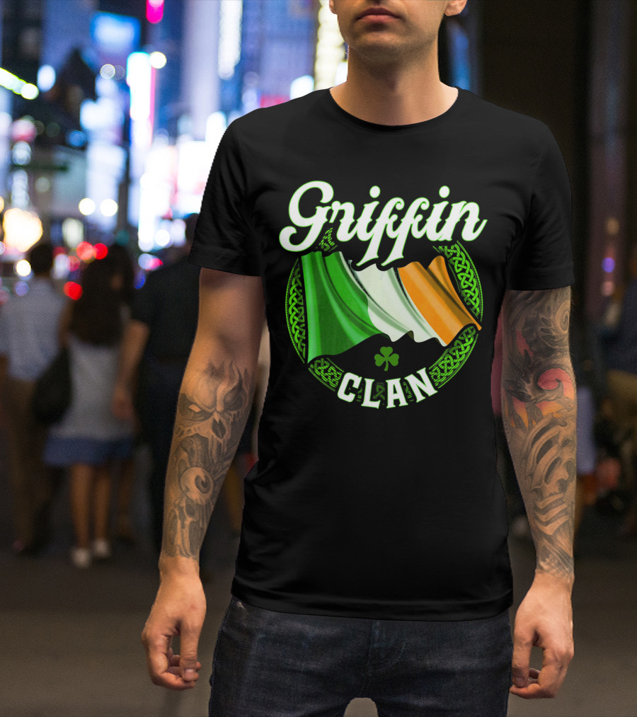 Griffin Clan Irish Flag Surname Ireland Celtic Heritage T-Shirt