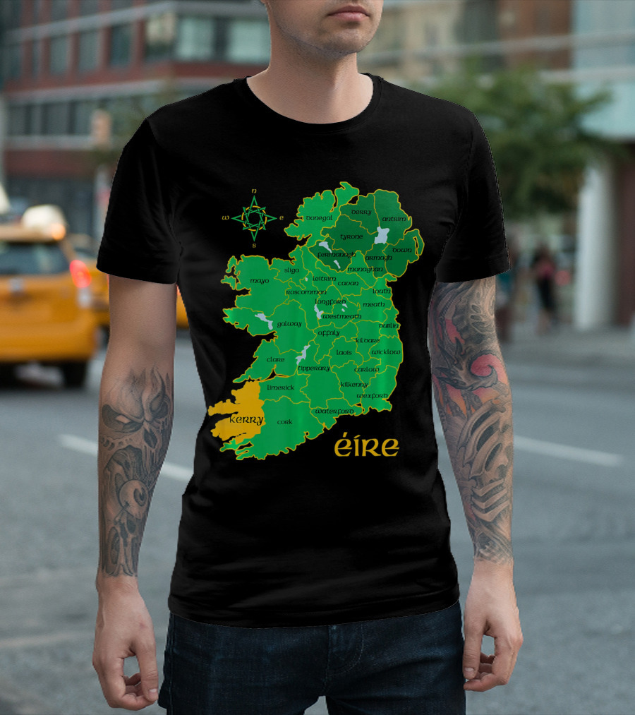 Kerry Ireland Éire Irish County Map Éire with Compass Rose T-Shirt