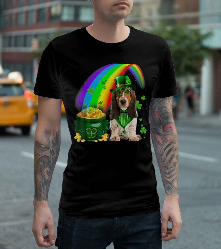 Basset Hound With Leprechaun Hat Rainbow And Pot Of Gold T-Shirt