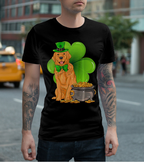 Golden Retriever St Patricks Day Leprechaun With Shamrock And Pot Of Gold T-Shirt