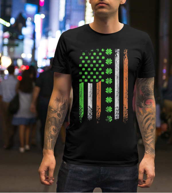 St Patricks Day US Flag With Shamrocks And Irish Colors T-Shirt
