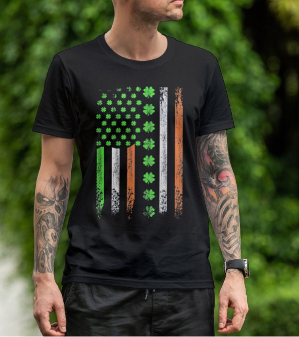 St Patricks Day US Flag With Shamrocks And Irish Colors T-Shirt