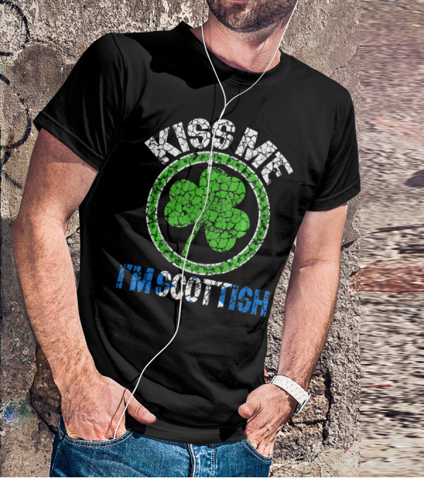 Kiss Me I'm Scottish Shamrock St Patricks Day T-Shirt
