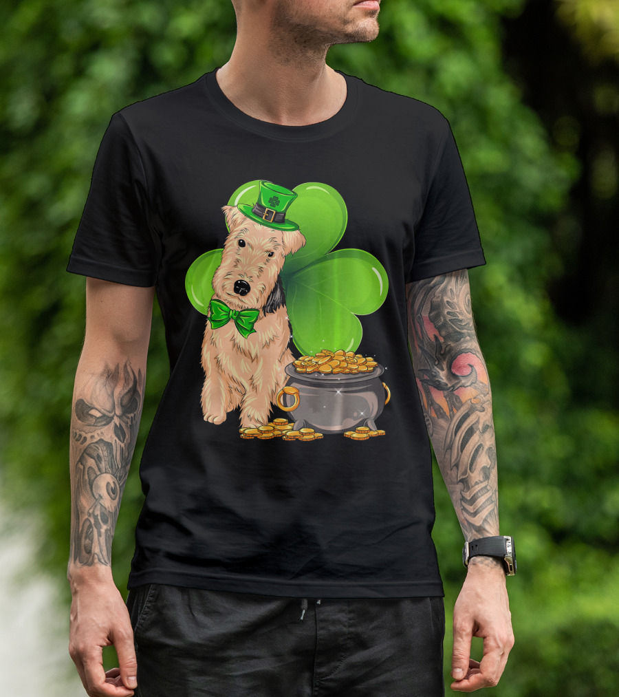 Lakeland Terrier St Patricks Day Leprechaun Hat Shamrock Pot Of Gold T-Shirt