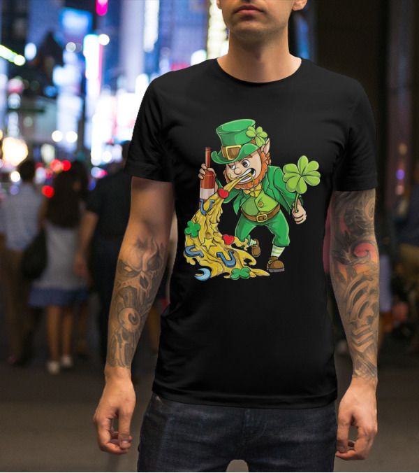 St Patricks Day Leprechaun Pouring Shamrocks Hearts Horseshoes And Stars T-Shirt