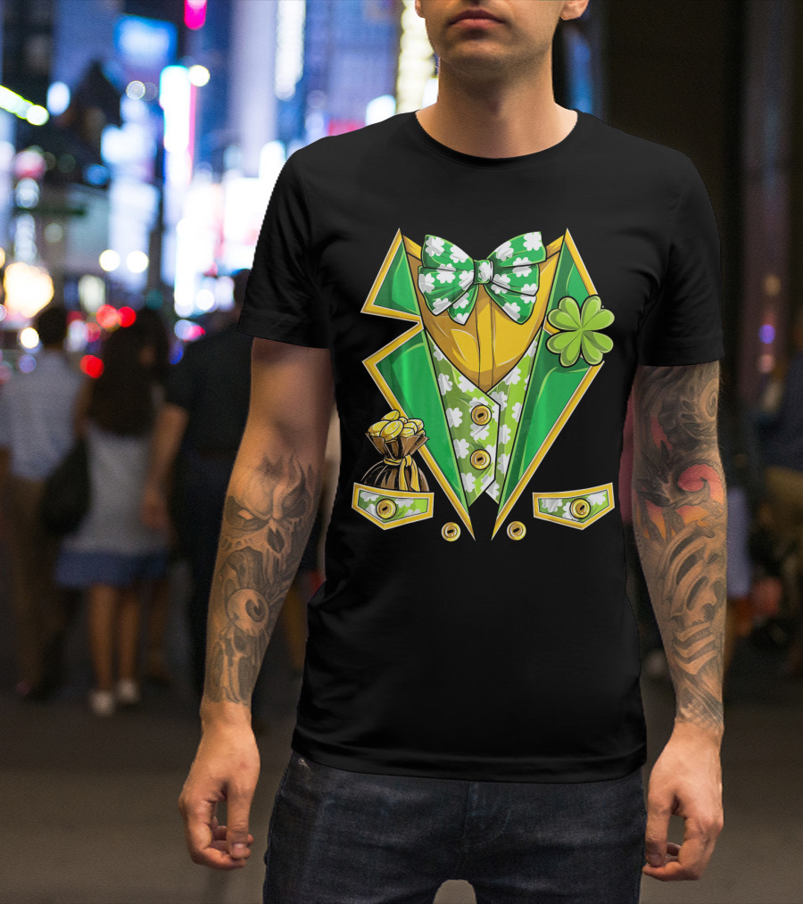 Leprechaun Costume St Patricks Green Suit With Shamrocks And Gold Coins T-Shirt