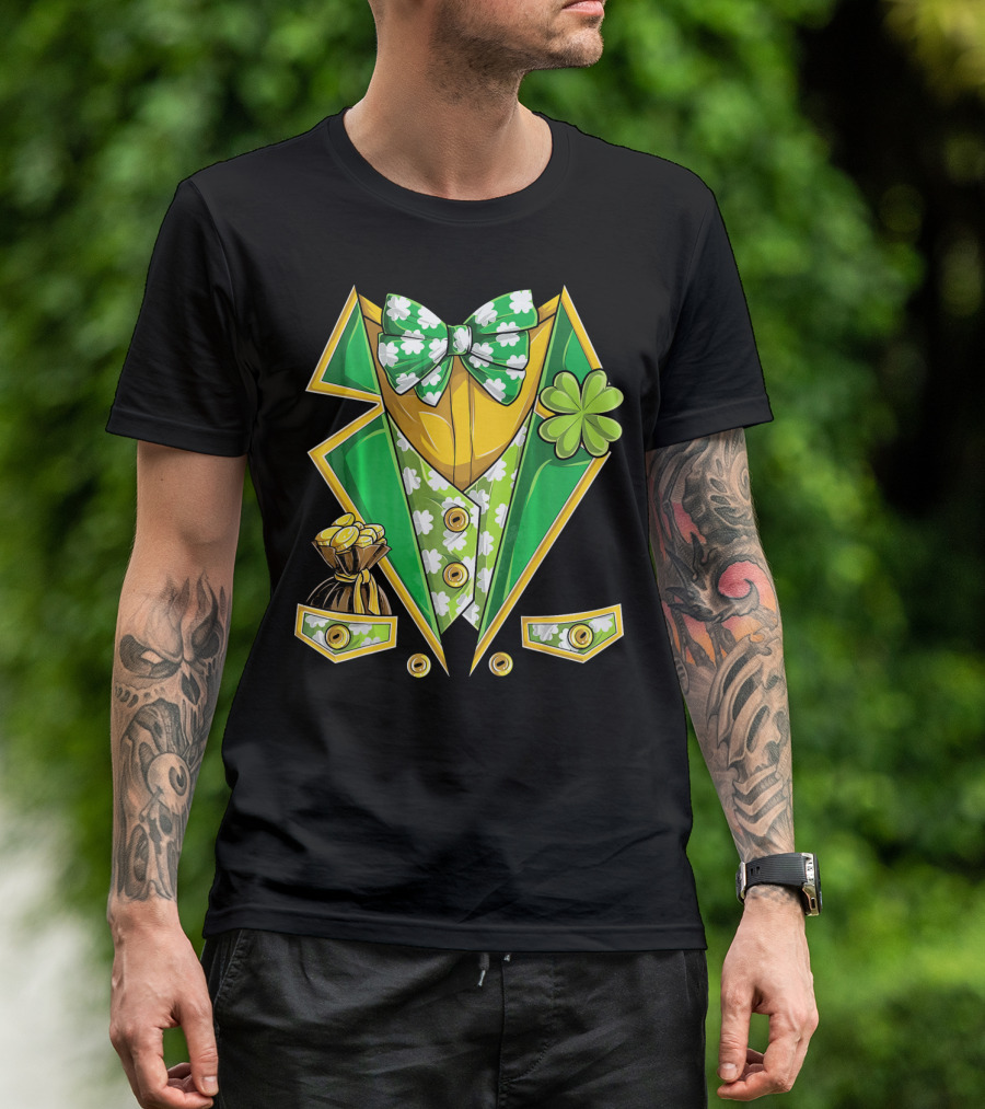 Leprechaun Costume St Patricks Green Suit With Shamrocks And Gold Coins T-Shirt