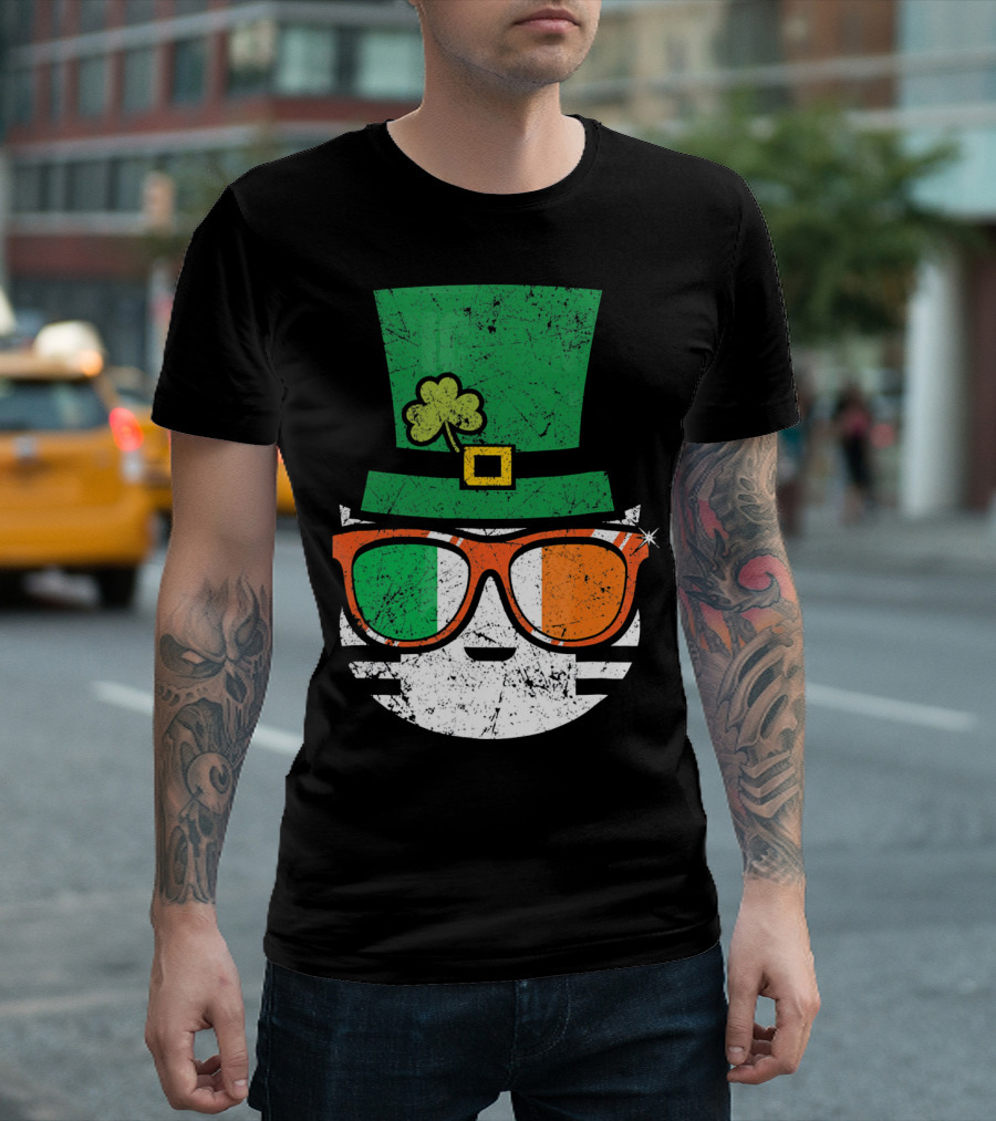 St Patricks Day Irish Cat With Shamrock Hat And Flag Sunglasses T-Shirt