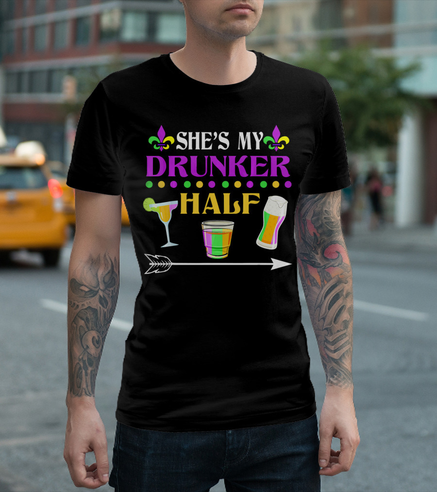 She's My Drunker Half Mardi Gras Fleur de Lis Cocktail Arrow T-Shirt