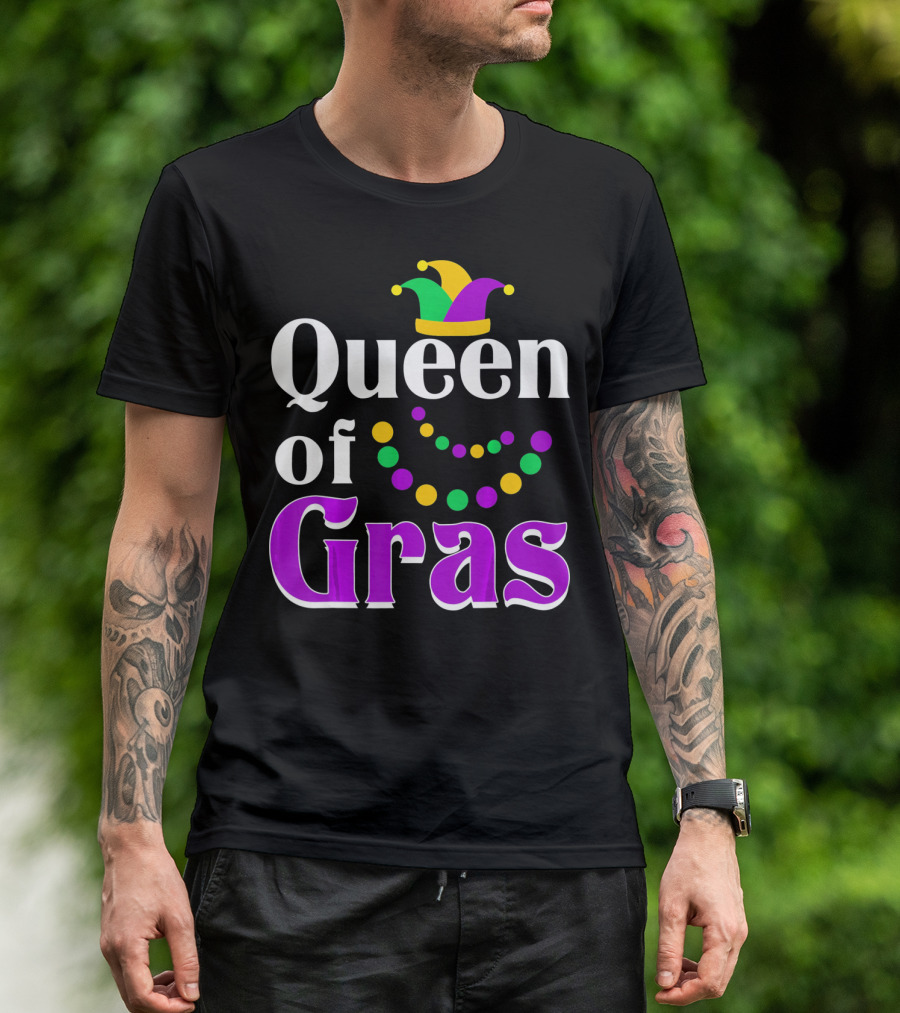 Queen Of Gras Funny Mardi Gras Beads And Jester Hat T-Shirt