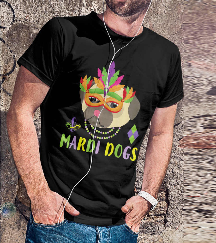 Pug Dog Mardi Gras Beads Mask Fleur De Lis Mardi Dogs Masquerade Costume T-Shirt
