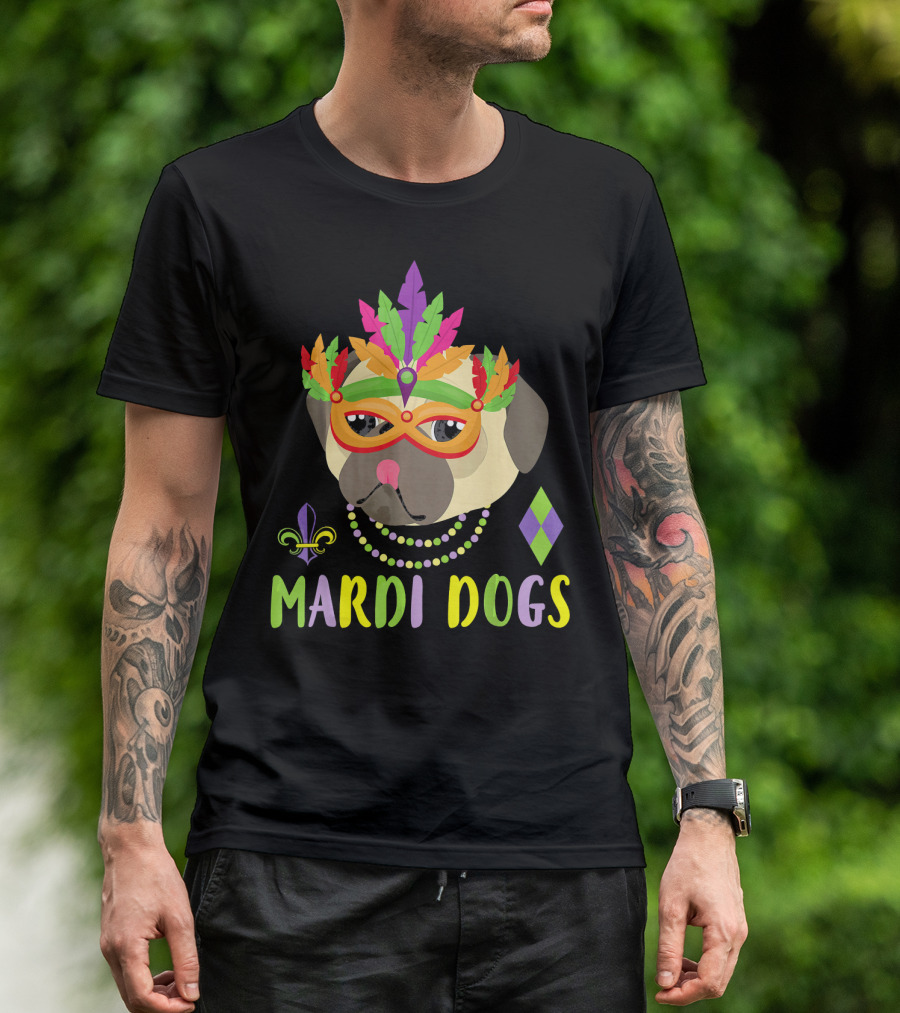 Pug Dog Mardi Gras Beads Mask Fleur De Lis Mardi Dogs Masquerade Costume T-Shirt