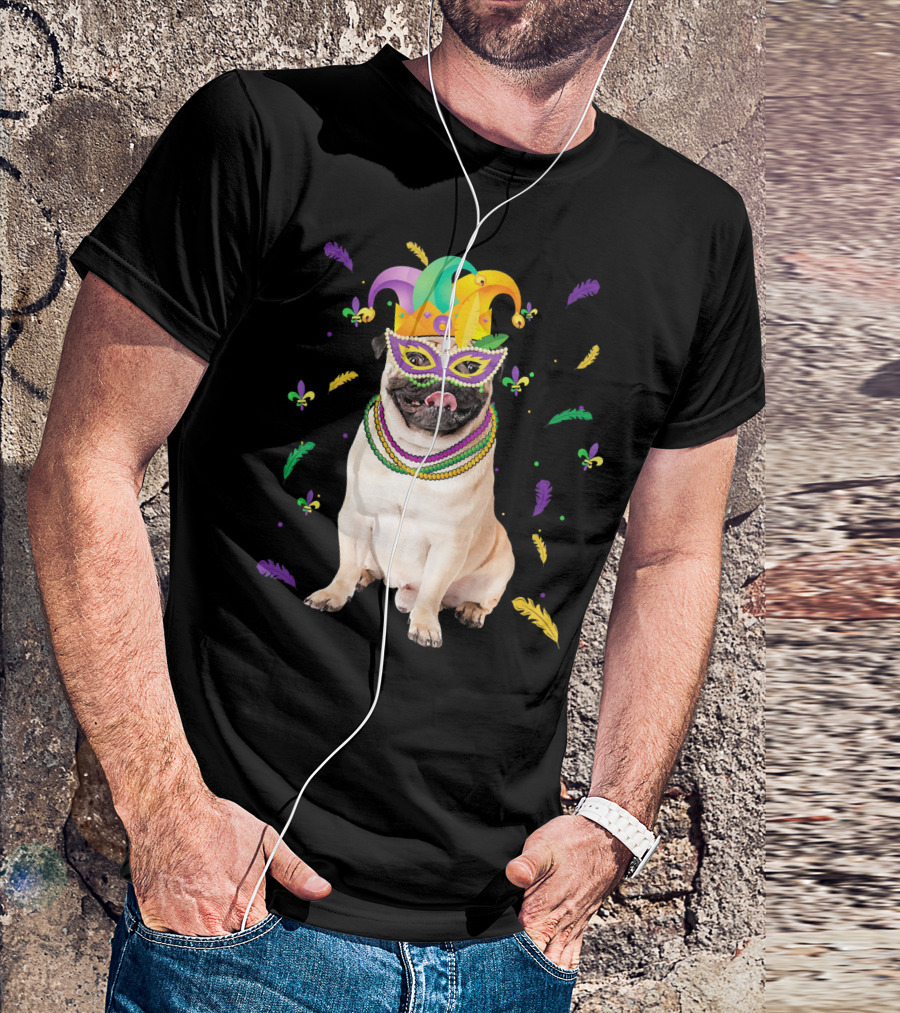 Mardi Gras Pug With Beads And Jester Mask T-Shirt