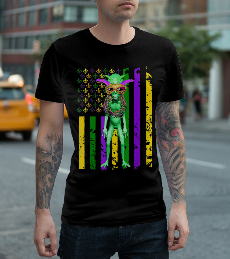 Mardi Gras Alien With Beads And Mask On American Flag T-Shirt