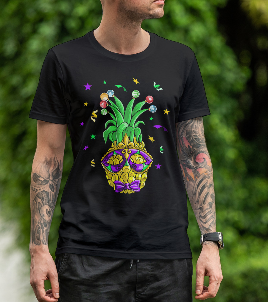 Pineapple Mardi Gras Mask With Stars And Party Confetti T-Shirt