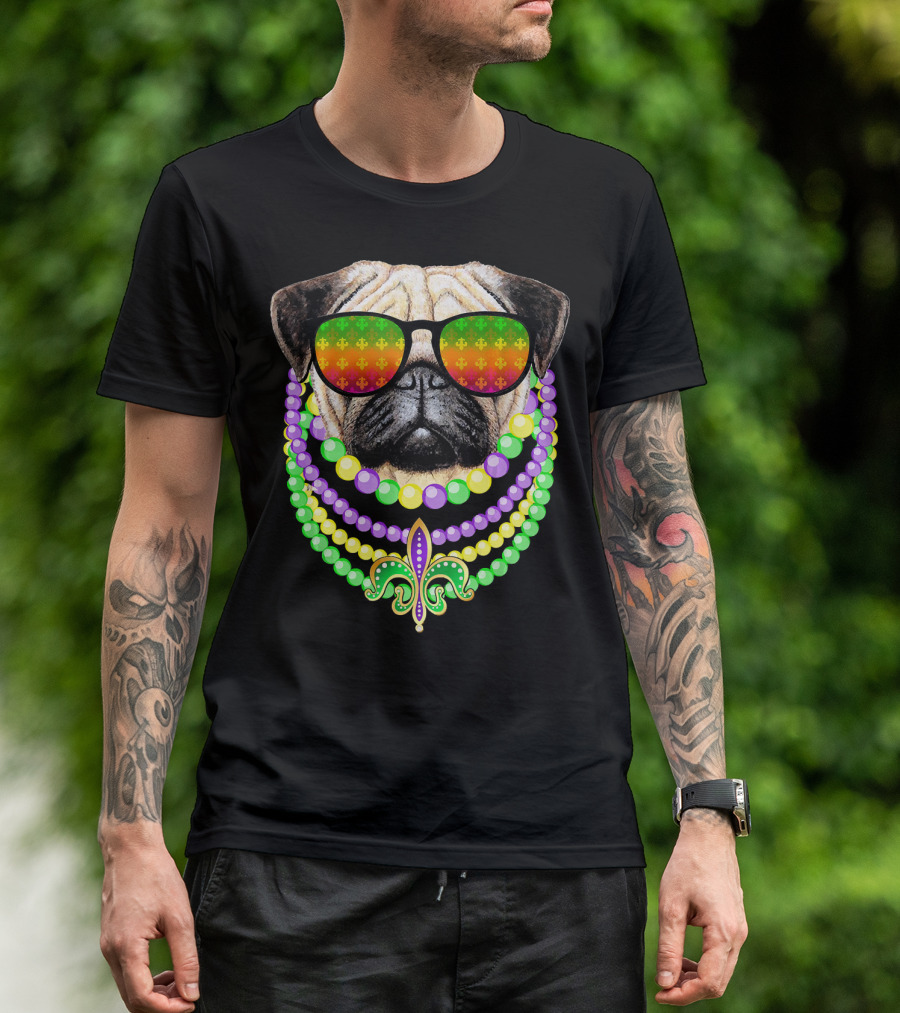 Pug With Beads And Sunglasses Fleur-de-Lis Mardi Gras T-Shirt