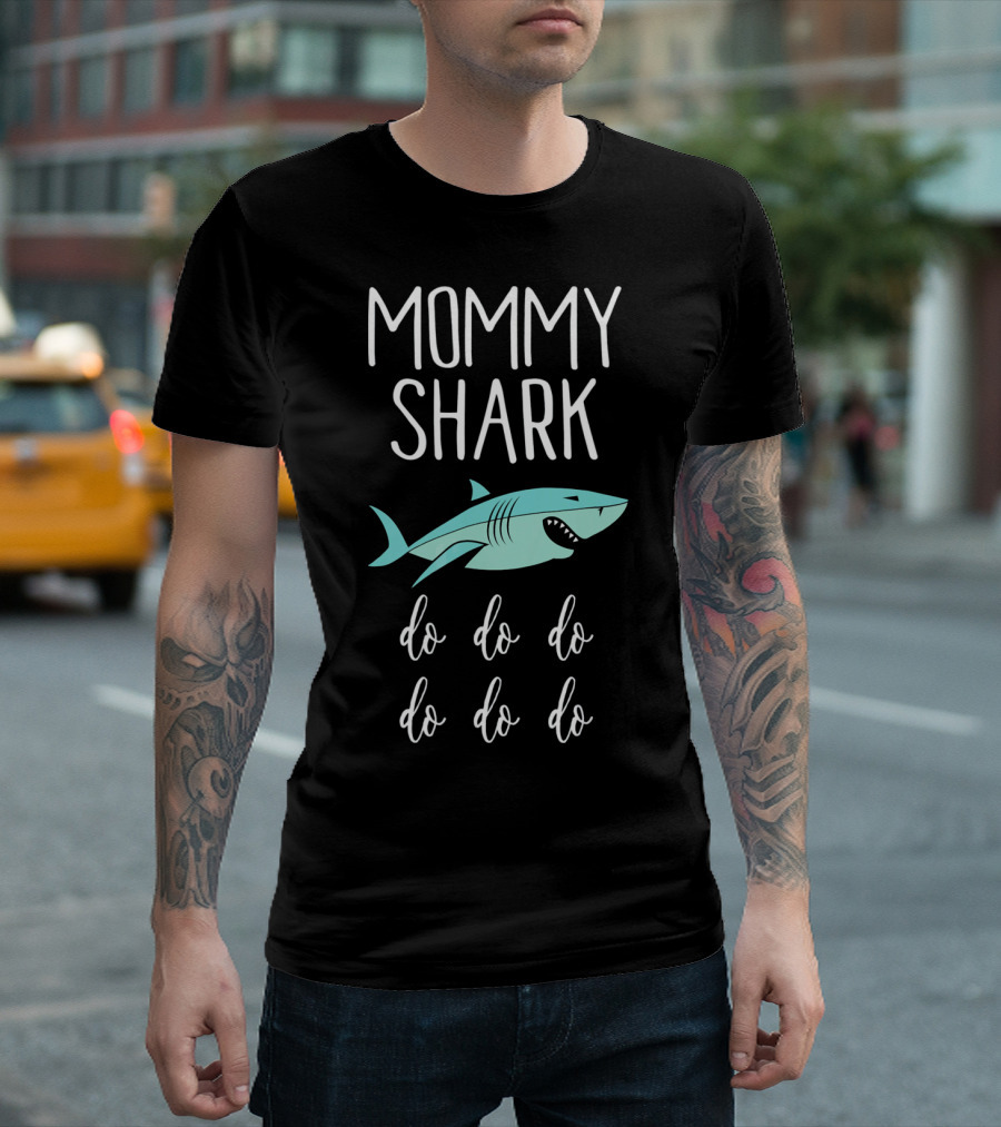 Mommy Shark Do Do Do Pregnancy Announcement T-Shirt