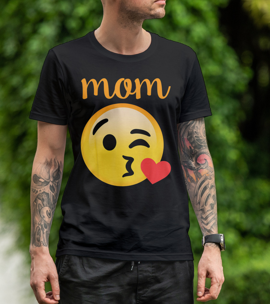 Mom Kissing Emoji Heart Kiss Emoji T-Shirt
